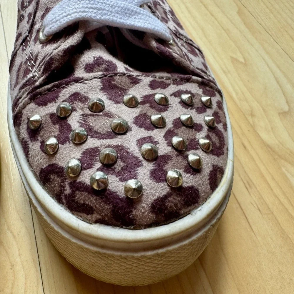 Cherokee Sneakers Platform Leopard Silver Studs Big Kids 6 (W 7.5) Animal Print